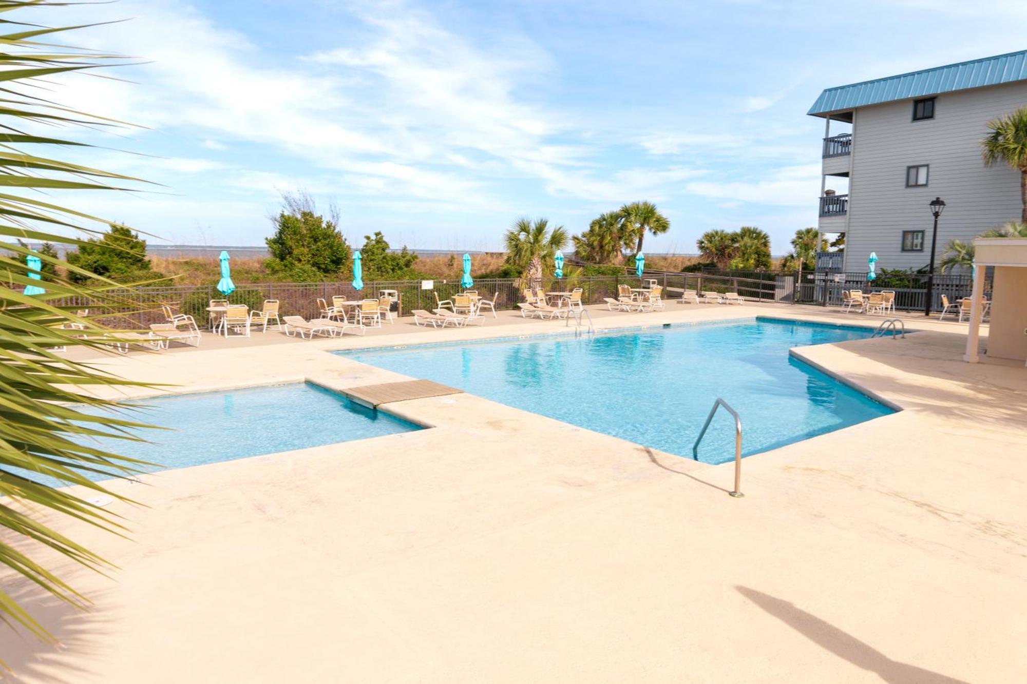 Private Balcony - Beach - Pool And Pickleball ไทบีไอส์แลนด์ ภายนอก รูปภาพ
